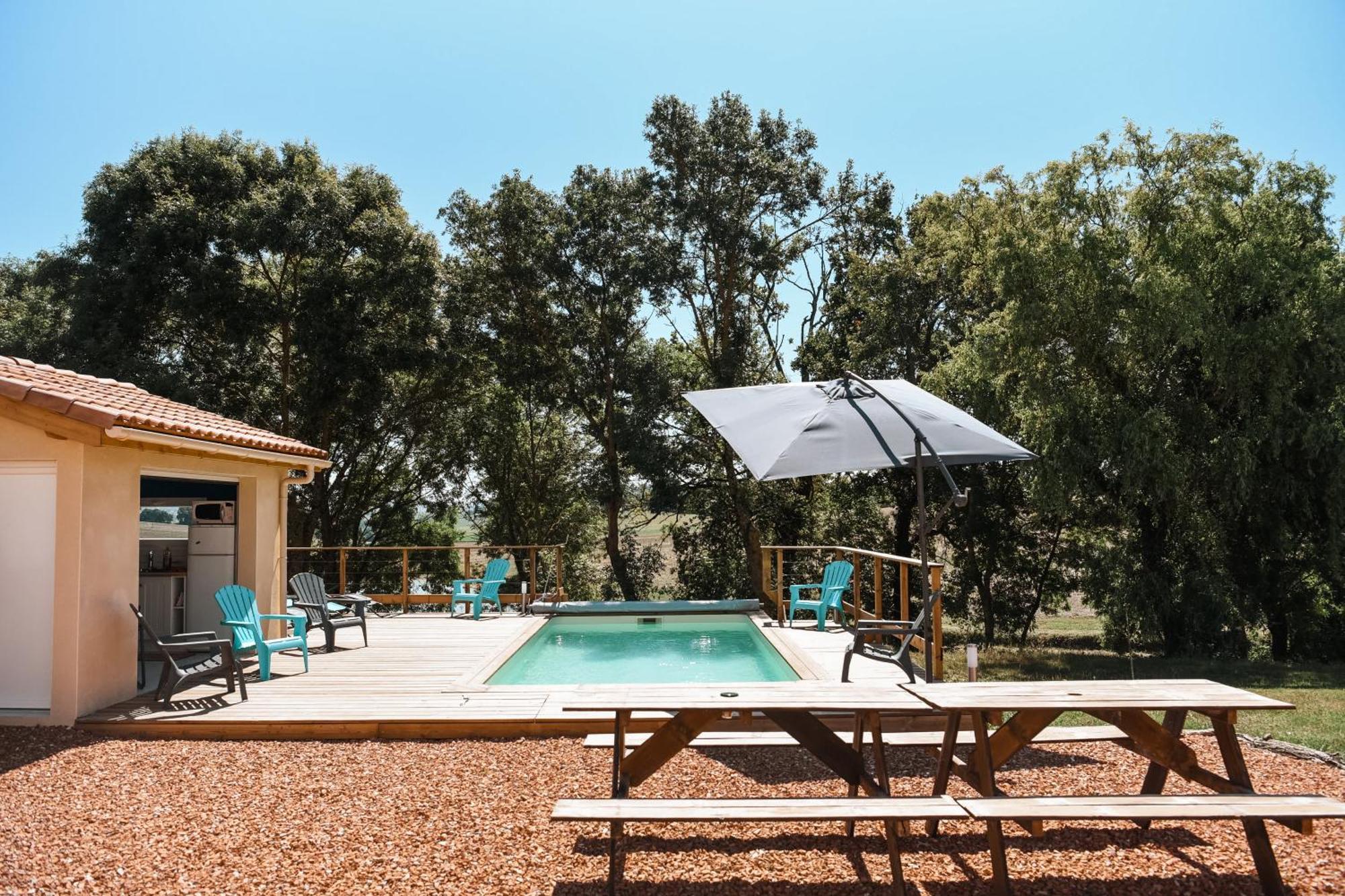 Maison De Campagne, Bord De Lac, Piscine, Billard 11 Per Plieux Номер фото